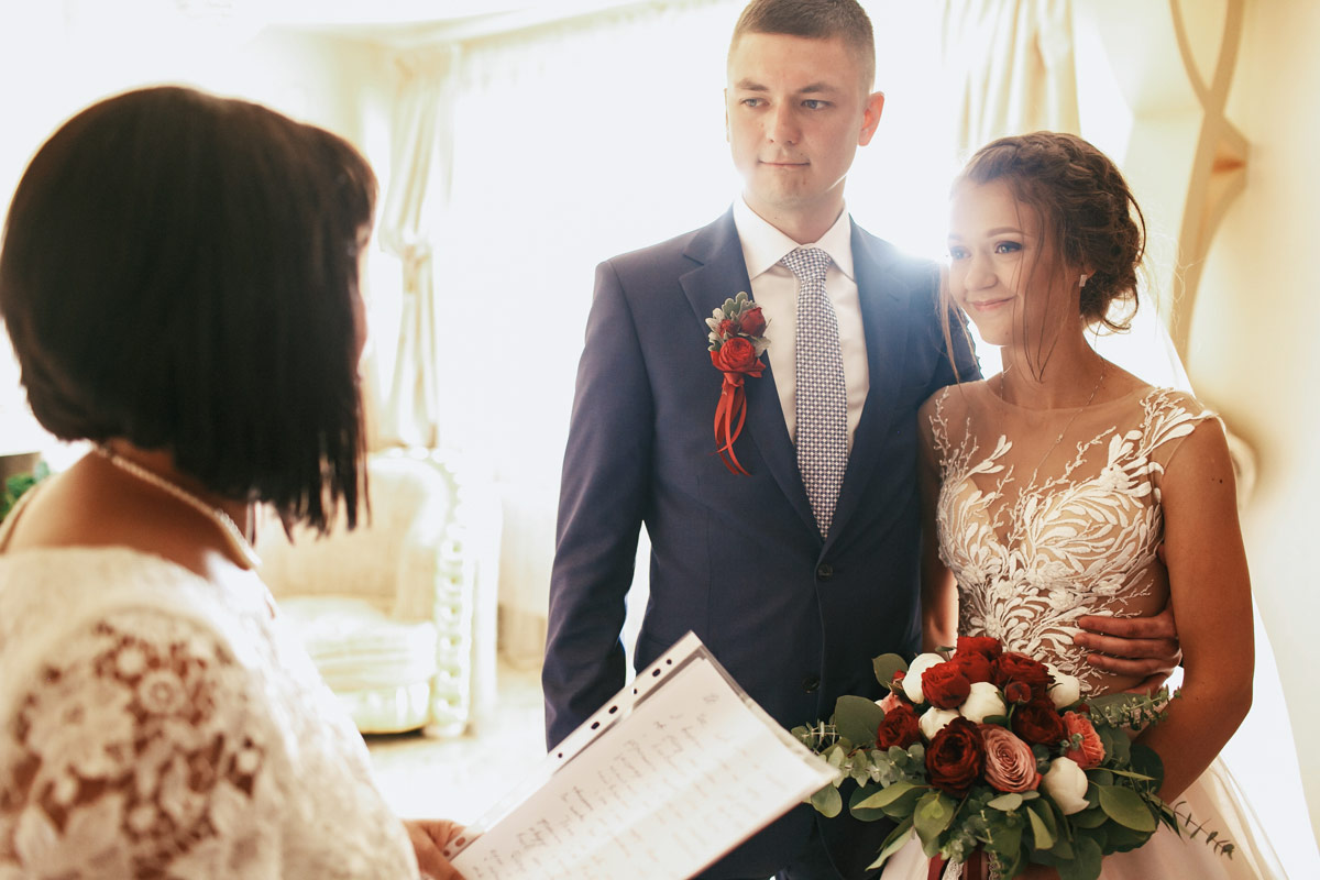 trouwen_in_de_gemeente_Waalwijk_trouwambtenaar