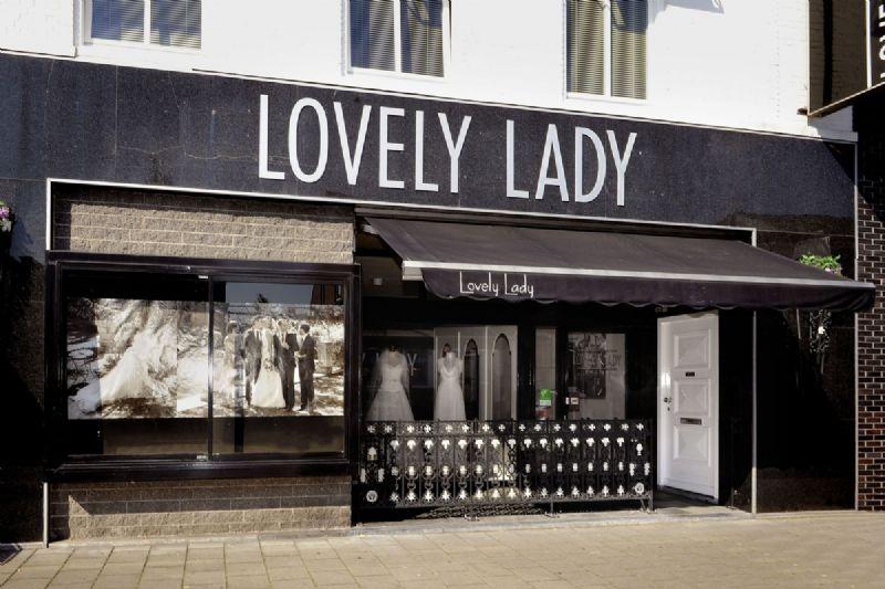 2_bruidsboetiek_lovely_lady_trouwjurken