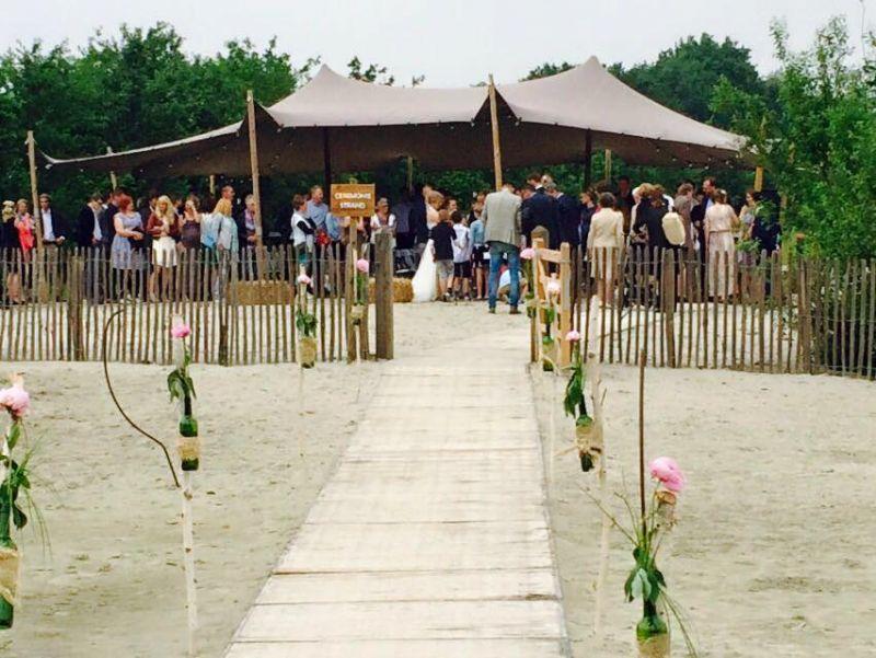 2_paviljoen_het_houtse_meer_ceremonie-op-het-strand